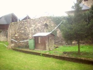 Hattenheim - Kirchhof im Nordwesten mit Kirchhofmauer