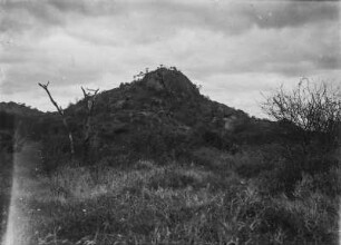 Gipfel : Gipfel eines Felsens des Losogonoi Plateaus