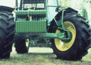 Fotografie: Traktor, Fahrwerk, Reifen, Ballastierung, Frontanbau