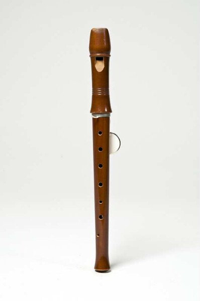 Open inner flute with finger holes