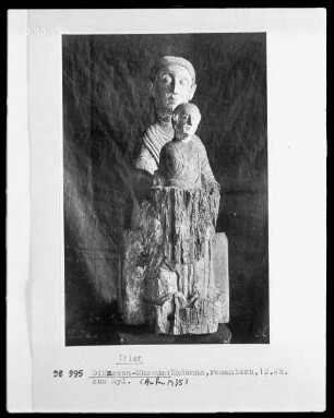 Thronende Madonna