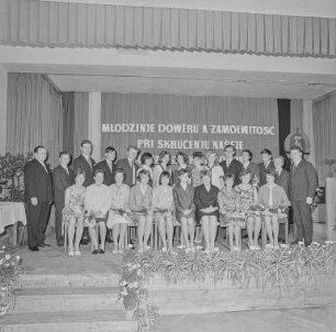Entlassung sorbische Grundschule : Bautzen. Sorbische Oberschule. Abschlussfeier der Schulabgänger