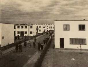 Eröffnung der Dammerstocksiedlung. Durchgangsstraße