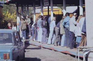 DDR. Auf einem Rummelplatz