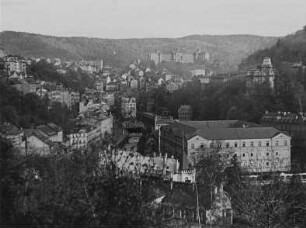 Stadtansicht, im Hintergrund das Hotel Imperial