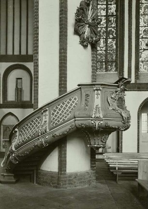 St. Nikolai, Kanzel
