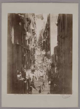 Neapel: Pallonetto di Santa Lucia