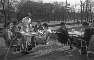 Wärmster Februartag seit 70 Jahren mit 19 Grad Wärmetemperatur.