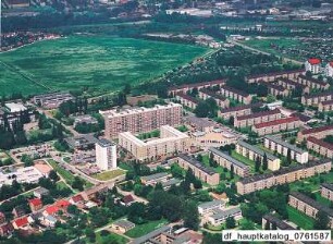 Riesa-Weida. Stadtteilansicht zwischen Alter Pfarrweg, Segouer Straße, Magdeburger Straße und Wismarer Straße. Luftbild-Schrägaufnahme von Südwest