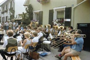 Sasbach: Weinfest, Buden. Leute usw.