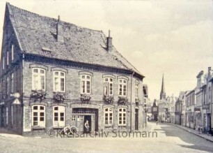 Hindenburgstraße Ecke Hagenstraße: Eckhaus mit Schmiede