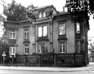 Pirna, Maxim-Gorki-Straße 2. Wohnhaus (um 1900). Straßenansicht