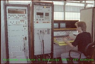 Steuerkonsole eines unbekannten Versuchsstands in der Hauptabteilung Ingenieurtechnik (HIT)