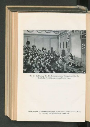 Bei der Eröffnung des III. Internationalen Kongresses für das ärztliche Fortbildungswesen, Berlin 1937