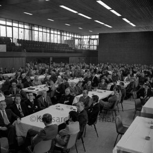 Kreisbauernverband: Bad Oldesloe: Stormarnhalle: 30. Kreisbauerntag: Teilnehmer