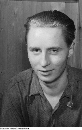 Porträt von Dieter Becker (Schlosser im VEB Bodenbearbeitungsgeräte)