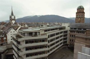 Freiburg: Rundblick vom Dach des KG II