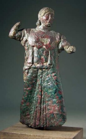 Archaische Statuette der angreifenden Athena