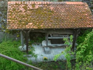 Stadtbild-Kelter (einst wehrhaft) - Pressbalkenkelter aus Malberg (Siebenbürgen Jahr 1812) als Demonstrationsobjekt im Halsgraben des Schlosses