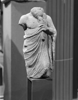 Bruchstück der Skulptur eines griechischen Philosophen