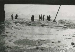 Eisperiode Februar 1956 im Rhein bei Lorch