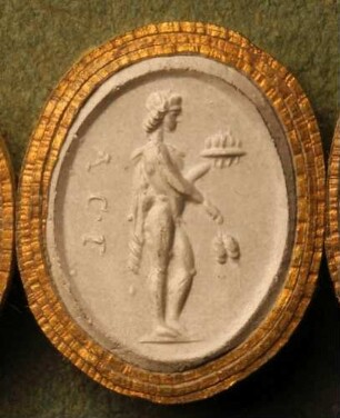 Stehende Fides mit Ähren und Früchten (Daktyliothek, Erstes Mythologisches Tausend)