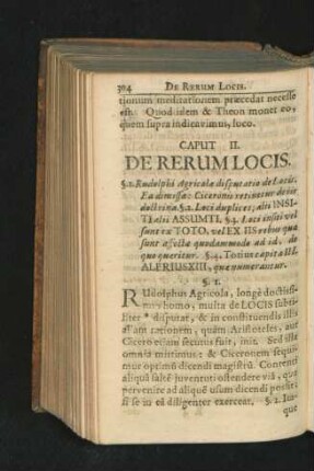 Caput II. De Rerum Locis.