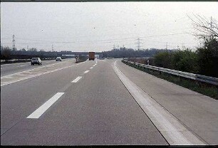 Einfahrt in Nebenfahrbahn Süd der A656 (Mannheim Richtung Heidelberg) von Hauptfahrbahn Süd der A656 (Mannheim Richtung Heidelberg)