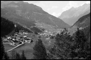 Sölden: Ötztalstraße, Blick ins Ötztal, von der Kühtreinen Schlucht mit Sölden