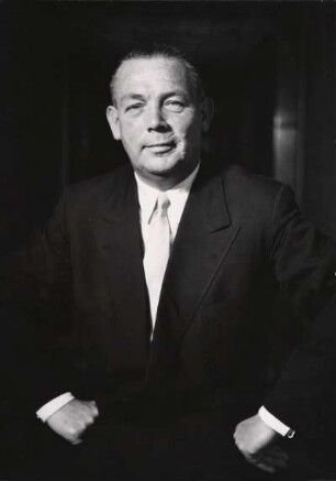 Dr. Fritz Berg