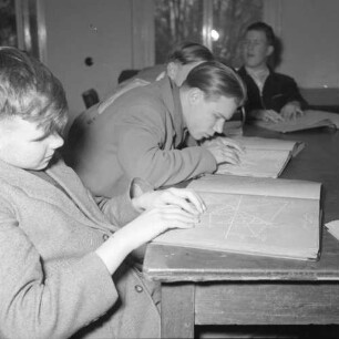 Marburg, Am Schlag 8. Blindenstudienanstalt. Im Unterricht