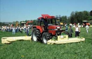 Fotografie: Futtererntetechnik, Scheibenmähwerk, Heckanbau, Frontmähwerk