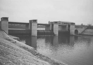 Wehr und Kraftwerk Besigheim/Neckar