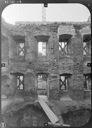 Bad Muskau. Ruine des Neuen Schloßes. Innenansicht