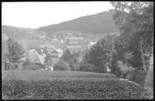 Bärenfels. Südliche Seite mit dem spitzen Berg