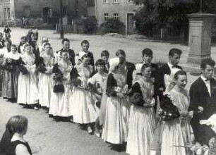 Hochzeit in Radibor : Gesellschaftliche Volkskultur - Sitten im Laufe des menschlichen Lebens - Hochzeit. Ort: Radwor / Radibor. Hochzeit.