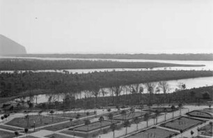 Flussmäander : Blick über eine Landschaft mit Flussmäander