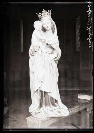 Friedhofkapelle; Muttergottes um 1500