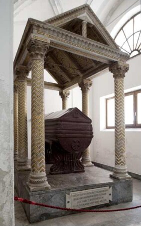 Grabmal der Konstanze von Sizilien (gestorben 1302)