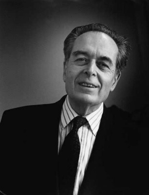 André Fontaine (geb. 1921; Publizist, Journalist, 1985-1991 Herausgeber der "Le Monde"). Paris, 1991