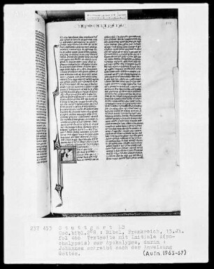 Bibel — Initiale A (pochalypsis), darin Johannes schreibend, Folio 466recto