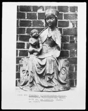 Thronende Madonna