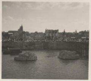 Wehrmachtssoldaten, Brücke über die Oise in Compiègne