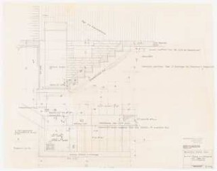Haus Bolland, Kassel: Eingang zum Kellergeschoss mit Treppe und Mauerabtreppung 1:10