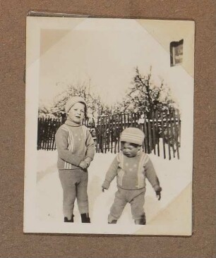 Christiane Zimmers Söhne Clemens und Andreas im Schnee