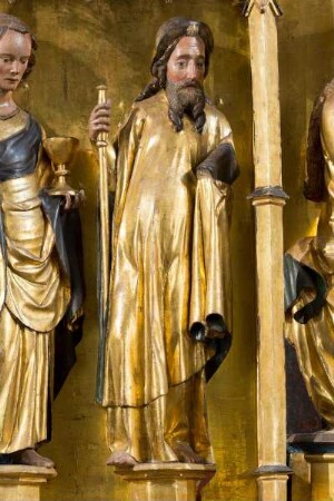 Jakobusaltar — Marienkrönung zwischen Heiligen — Apostel Jakobus der Ältere
