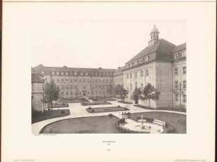 Rudolf Virchow-Krankenhaus, Berlin: Ansicht Hauptgebäude von der Hofseite (aus: Neubauten der Stadt Berlin, Bd. VI, 1907)