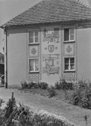 Giebelgestaltung an einem AWG - Haus
