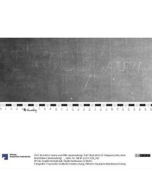 A: Name und Ziffer (zweikonturig): D&C BLAUW/ IV; B: Wappenschild, darin Buchstaben (zweikonturig): D&C/ B, darüber Lilie