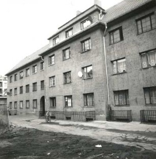 Dresden-Pieschen, Altpieschen 11/9 d. Wohnhäuser (Obdachlosenasyl; 1912; H. Erlwein). Rückseite (Hinterhof)